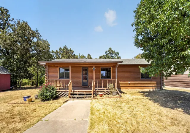 Photo 2 of Single family home for sale at 18501 E Hwy 28a Hwy S, Claremore, OK 74017 | MLS# 2630788 | Listing updated on 2026-09-14