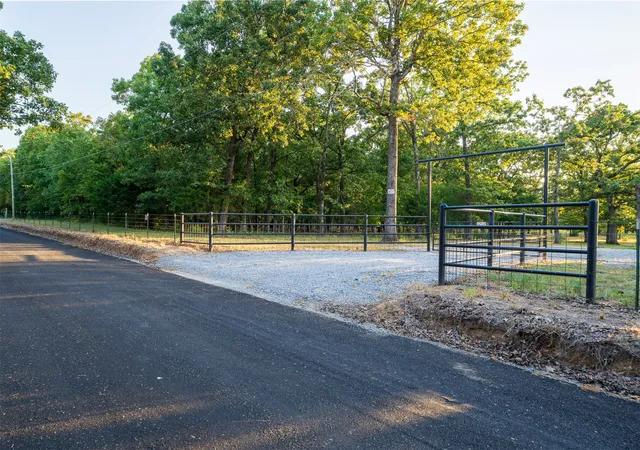 Photo 3 of Sale Pending at 2 N 4450 Rd, Locust Grove, OK 74352 | MLS# 2631162 | Listing updated on 2026-09-03