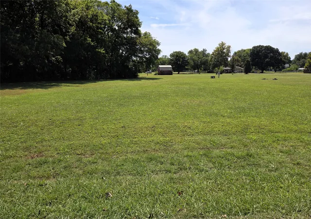 Photo 3 of Sale Pending at 318 Sycamore, Pryor, OK 74361 | MLS# 2631193 | Listing updated on 2026-09-02
