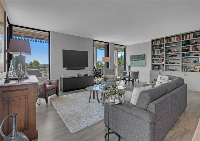 Photo 3 of Sale Pending at 2300 S Riverside Dr #3F, Tulsa, OK 74114 | MLS# 2630912 | Listing updated on 2026-08-31