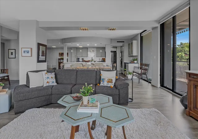 Photo 4 of Sale Pending at 2300 S Riverside Dr #3F, Tulsa, OK 74114 | MLS# 2630912 | Listing updated on 2026-08-31