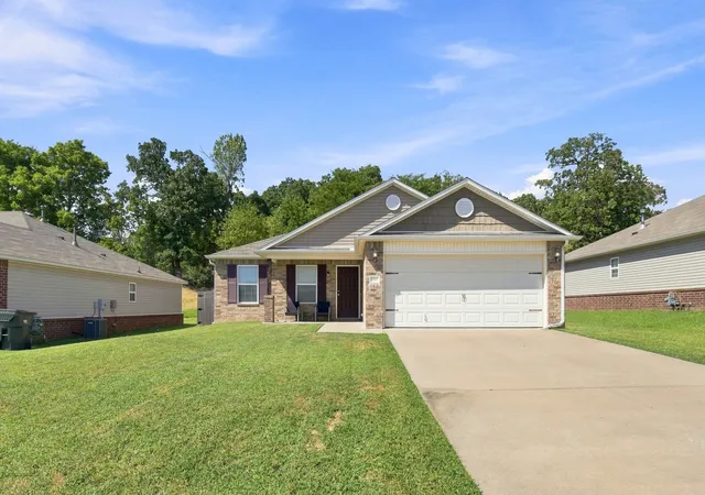 Photo 1 of Single family home for sale at 1365 Panther Ln, Sapulpa, OK 74066 | MLS# 2631169 | Listing updated on 2026-09-11