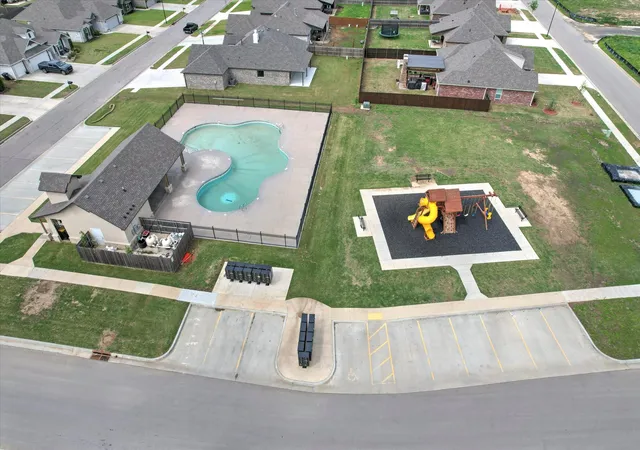 Photo 4 of Sale Pending at 10647 S 278Th Eastavenue, Coweta, OK 74429 | MLS# 2631105 | Listing updated on 2026-09-11