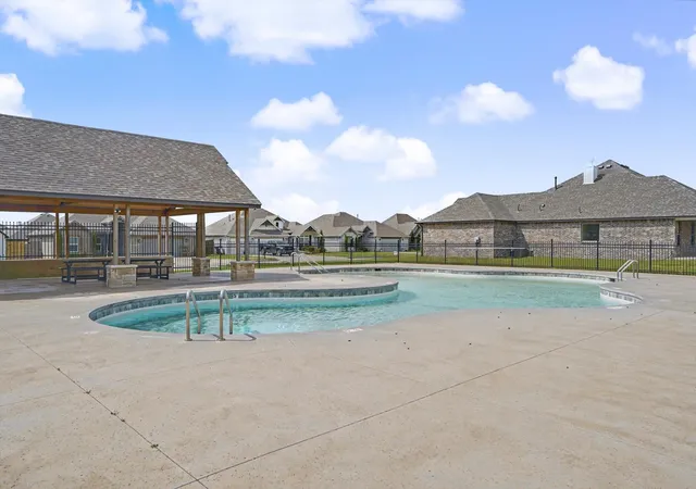 Photo 4 of Sale Pending at 10830 S 279Th East Eastavenue, Coweta, OK 74429 | MLS# 2631114 | Listing updated on 2026-09-11