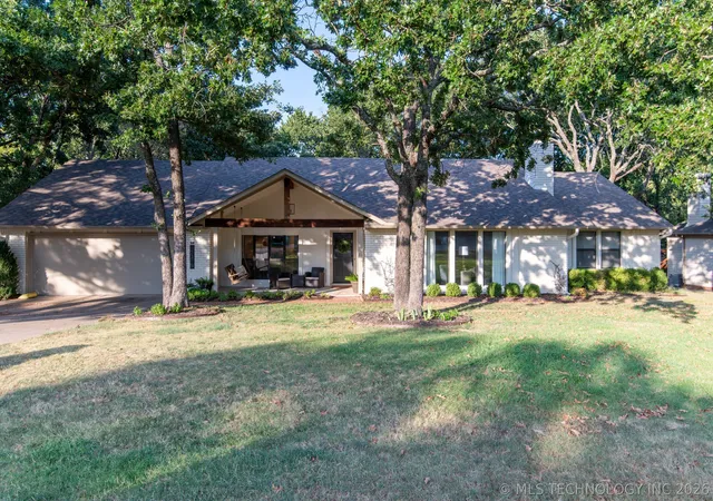 Photo 1 of Sale Pending at 12315 S Skyline Dr, Jenks, OK 74037 | MLS# 2631156 | Listing updated on 2026-09-01