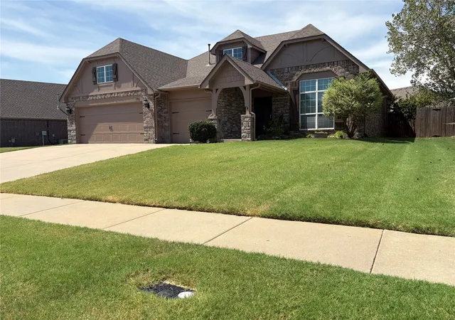 Photo 3 of Sale Pending at 17511 45th St, Tulsa, OK 74134 | MLS# 2631192 | Listing updated on 2026-09-12