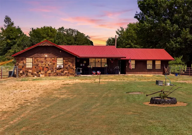 Photo 1 of Single family home for sale at 447403 E 1058 Rd, Vian, OK 74962 | MLS# 2631226 | Listing updated on 2026-10-02