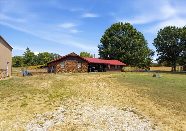 Photo 3 of Single family home for sale at 447403 E 1058 Rd, Vian, OK 74962 | MLS# 2631226 | Listing updated on 2026-10-02