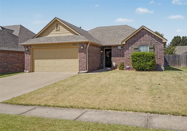 Photo 1 of Sale Pending at 20317 E 45th St S, Broken Arrow, OK 74014 | MLS# 2625932 | Listing updated on 2026-08-30