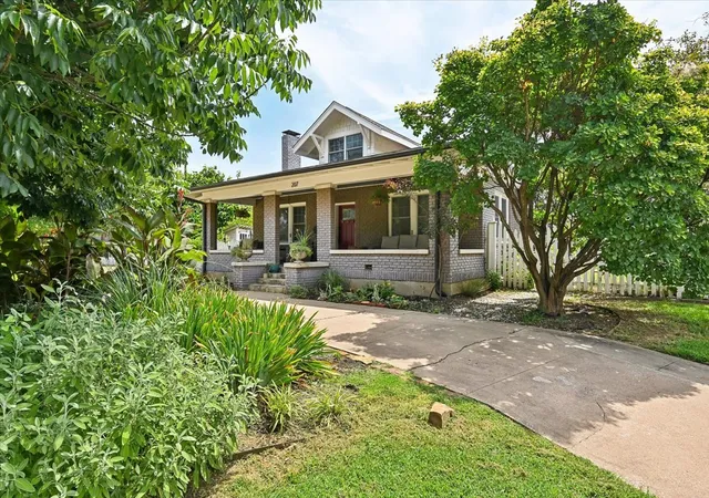 Photo 2 of Single family home for sale at 207 S Montclair Ave, Tulsa, OK 74104 | MLS# 2630496 | Listing updated on 2026-09-05
