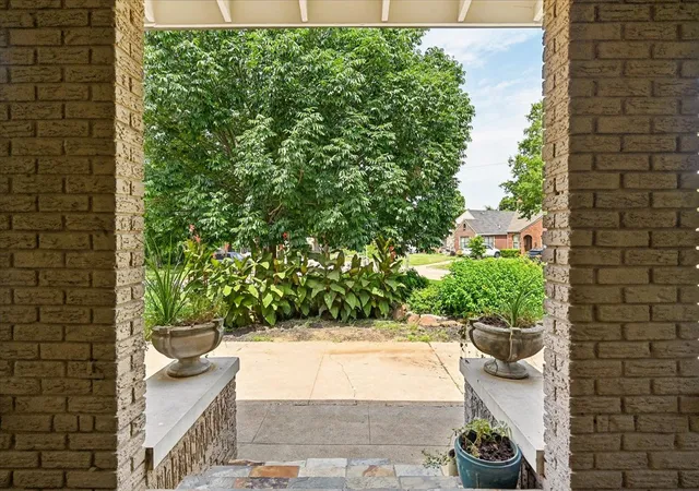 Photo 4 of Single family home for sale at 207 S Montclair Ave, Tulsa, OK 74104 | MLS# 2630496 | Listing updated on 2026-10-02