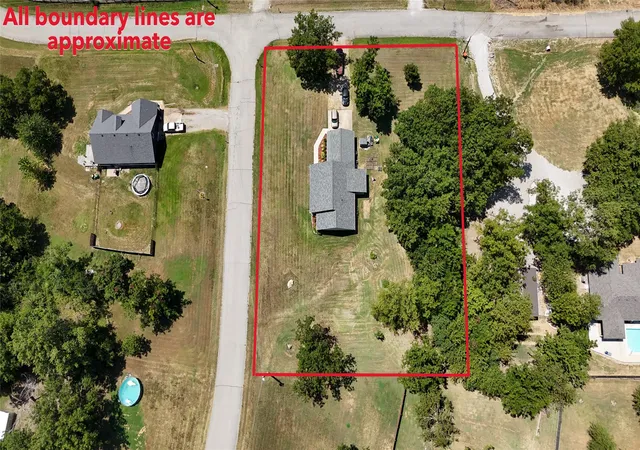 Photo 3 of Single family home for sale at 21599 S Sunny Lake Rd, Claremore, OK 74019 | MLS# 2631210 | Listing updated on 2026-09-11