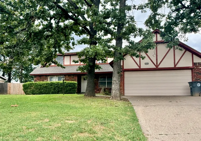 Photo 1 of Single family home for sale at 1741 W Young St W, Tulsa, OK 74127 | MLS# 2631262 | Listing updated on 2026-09-10