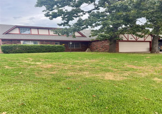Photo 3 of Single family home for sale at 1741 W Young St W, Tulsa, OK 74127 | MLS# 2631262 | Listing updated on 2026-09-10