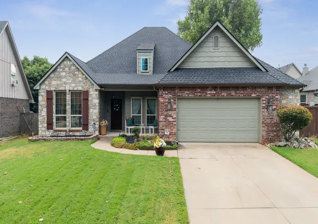 Photo 1 of Single family home for sale at 710 W 40th St, Sand Springs, OK 74063 | MLS# 2631232 | Listing updated on 2026-09-02