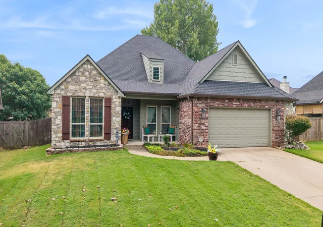 Photo 2 of Single family home for sale at 710 W 40th St, Sand Springs, OK 74063 | MLS# 2631232 | Listing updated on 2026-09-02