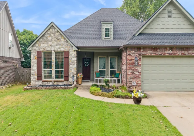 Photo 3 of Single family home for sale at 710 W 40th St, Sand Springs, OK 74063 | MLS# 2631232 | Listing updated on 2026-09-02