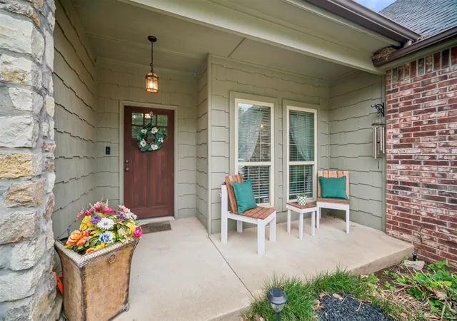 Photo 3 of Sale Pending at 710 W 40Th St, Sand Springs, OK 74063 | MLS# 2631232 | Listing updated on 2026-09-25