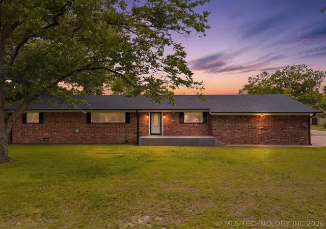 Photo 1 of Single family home for sale at 219 E Ozark St, Morris, OK 74445 | MLS# 2631280 | Listing updated on 2026-09-20