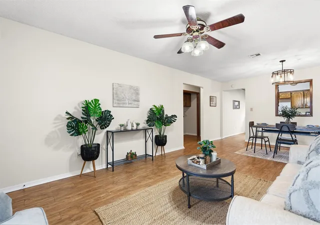 Photo 3 of Single family home for sale at 1419 N Stoneridge Manor, Ardmore, OK 73401 | MLS# 2631251 | Listing updated on 2026-09-08