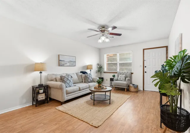 Photo 3 of Single family home for sale at 1419 N Stoneridge Manor, Ardmore, OK 73401 | MLS# 2631251 | Listing updated on 2026-09-08