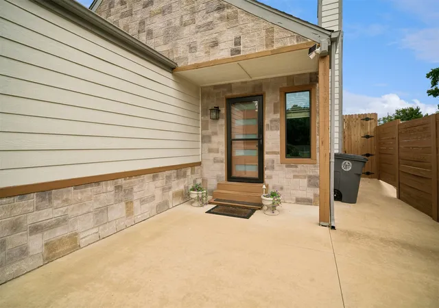 Photo 3 of Sale Pending at 1605 E 66th Ct, Tulsa, OK 74136 | MLS# 2631303 | Listing updated on 2026-09-01