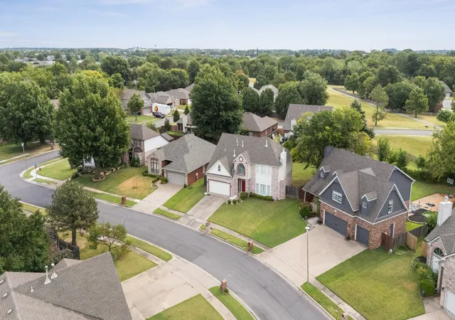 Photo 2 of Single family home for sale at 3109 W Freeport St, Broken Arrow, OK 74012 | MLS# 2630939 | Listing updated on 2026-09-09