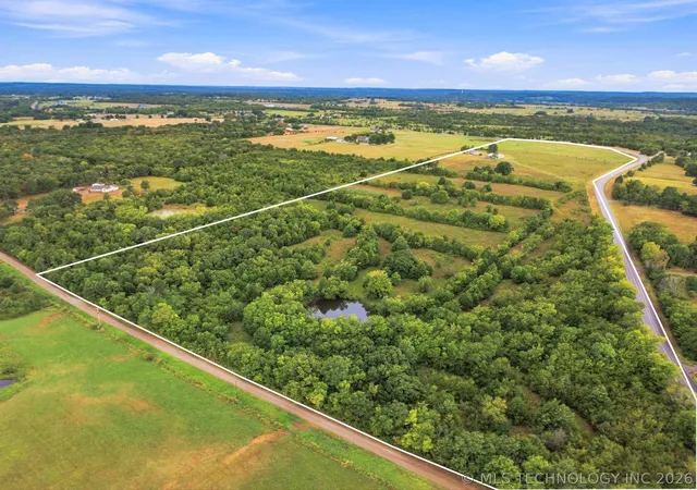 Photo 3 of Manufactured home for sale at 29982 Dustin Rd, Henryetta, OK 74437 | MLS# 2631338 | Listing updated on 2026-10-01