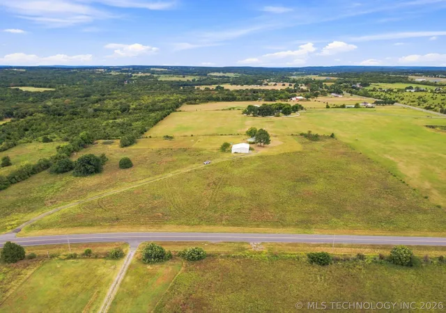 Photo 4 of Manufactured home for sale at 29982 Dustin Rd, Henryetta, OK 74437 | MLS# 2631338 | Listing updated on 2026-10-01