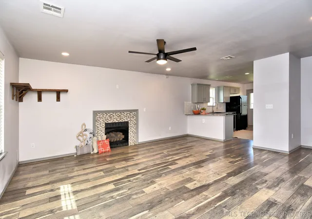 Photo 2 of Single family home for sale at 212 Dp Newman Cir, Kiefer, OK 74041 | MLS# 2631374 | Listing updated on 2026-09-13