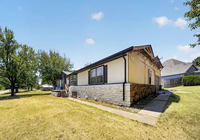 Photo 3 of Manufactured home for sale at 11010 S 250th Eastavenue, Broken Arrow, OK 74014 | MLS# 2631220 | Listing updated on 2026-09-07