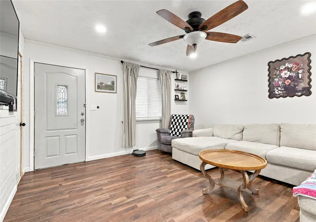 Photo 4 of Sale Pending at 19 S Whitaker St, Pryor, OK 74361 | MLS# 2630668 | Listing updated on 2026-09-11