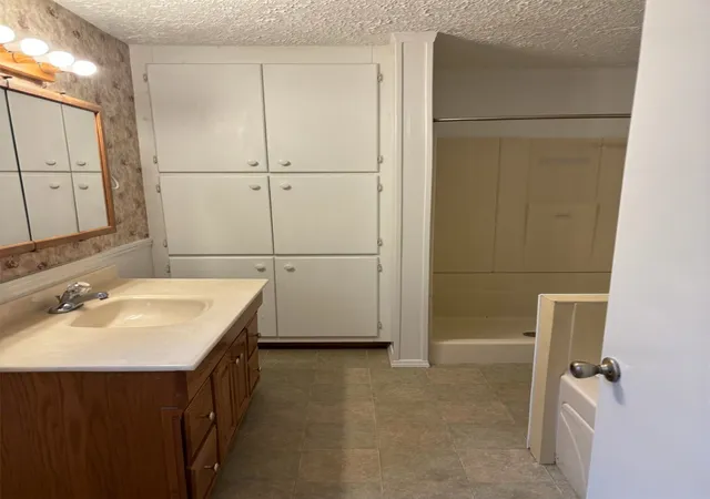Photo 4 of Single family home for sale at 12104 N 129Th East Eastavenue, Collinsville, OK 74021 | MLS# 2631430 | Listing updated on 2026-09-14
