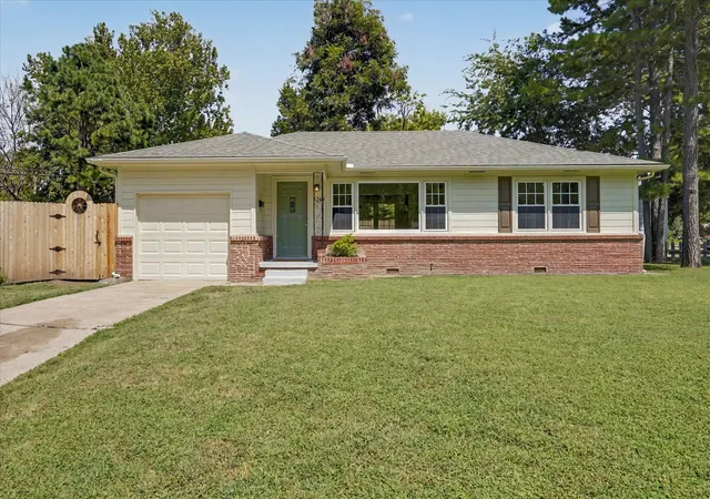 Photo 3 of Single family home for sale at 5249 S Saint Louis Ave, Tulsa, OK 74105 | MLS# 2631457 | Listing updated on 2026-09-14