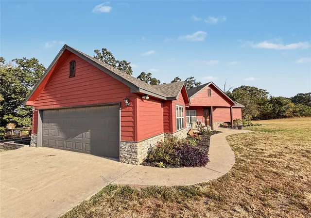 Photo 4 of Sale Pending at 11945 Hwy 82 A, Tahlequah, OK 74464 | MLS# 2631317 | Listing updated on 2026-08-30