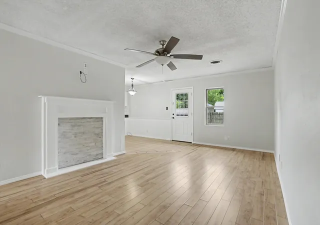Photo 3 of Sale Pending at 469 W 149th St S, Glenpool, OK 74033 | MLS# 2631339 | Listing updated on 2026-08-31