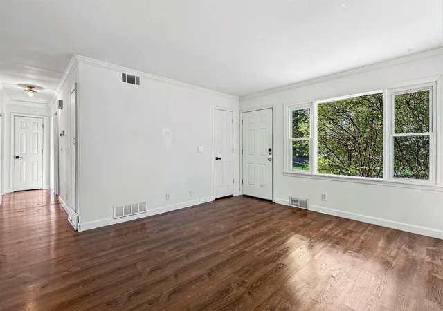 Photo 4 of Single family home for sale at 2127 W 46Th Pl, Tulsa, OK 74107 | MLS# 2631498 | Listing updated on 2026-09-12