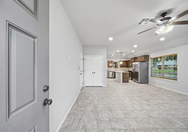 Photo 3 of Sale Pending at 225 E Bryan Ave, Sapulpa, OK 74066 | MLS# 2630172 | Listing updated on 2026-09-08
