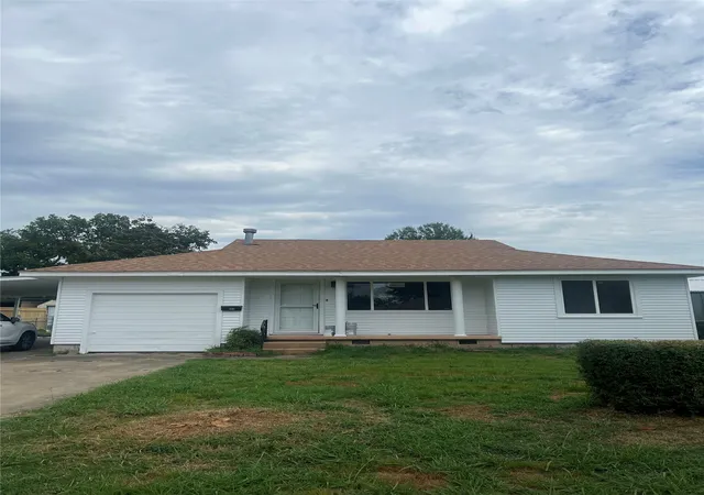 Photo 1 of Single family home for sale at 511 N Hodge St, Sapulpa, OK 74066 | MLS# 2631399 | Listing updated on 2026-09-10