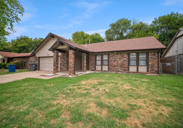 Photo 2 of Single family home for sale at 11913 E 38th Pl, Tulsa, OK 74146 | MLS# 2631473 | Listing updated on 2026-09-18