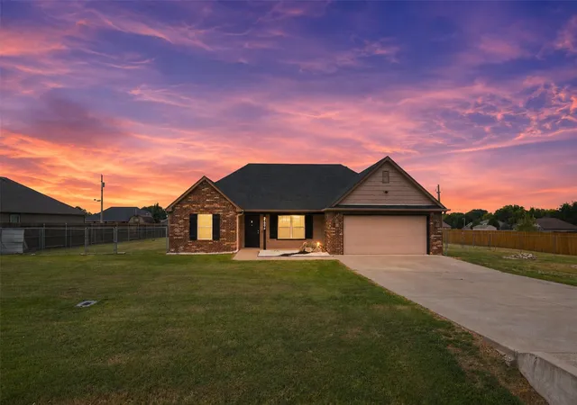 Photo 2 of Sale Pending at 21096 S Hariston St, Claremore, OK 74019 | MLS# 2631316 | Listing updated on 2026-09-10
