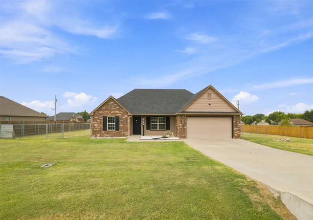 Photo 3 of Sale Pending at 21096 S Hariston St, Claremore, OK 74019 | MLS# 2631316 | Listing updated on 2026-09-10