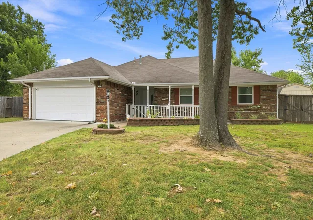 Photo 3 of Sale Pending at 2601 W Joliet Ct, Broken Arrow, OK 74012 | MLS# 2631556 | Listing updated on 2026-09-09