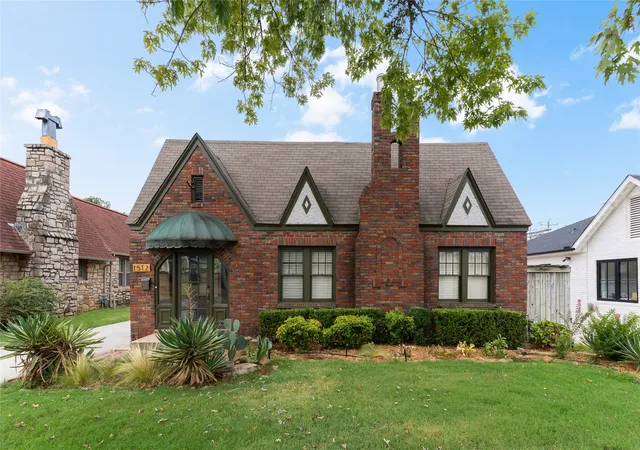 Photo 3 of Sale Pending at 1512 S Gary Pl, Tulsa, OK 74104 | MLS# 2631279 | Listing updated on 2026-08-31