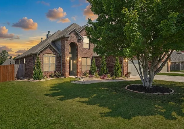 Photo 1 of Single family home for sale at 1300 E Canton St, Broken Arrow, OK 74012 | MLS# 2631578 | Listing updated on 2026-09-14