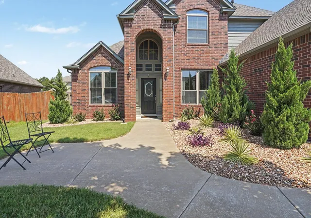 Photo 2 of Single family home for sale at 1300 E Canton St, Broken Arrow, OK 74012 | MLS# 2631578 | Listing updated on 2026-09-14