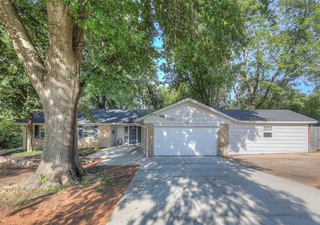 Photo 1 of Single family home for sale at 11448 S 82nd East Ave, Bixby, OK 74008 | MLS# 2631614 | Listing updated on 2026-09-14