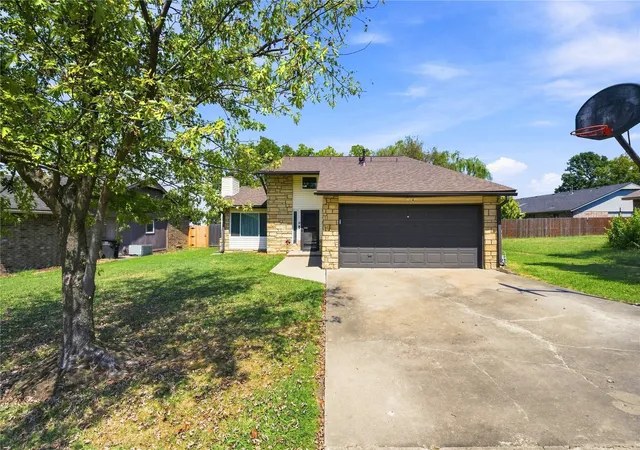 Photo 1 of Single family home for sale at 5438 Clearview Dr, Bartlesville, OK 74006 | MLS# 2631492 | Listing updated on 2026-09-07