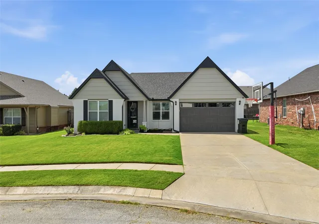 Photo 2 of Sale Pending at 114 Dp Newman Cir, Kiefer, OK 74041 | MLS# 2631456 | Listing updated on 2026-09-13