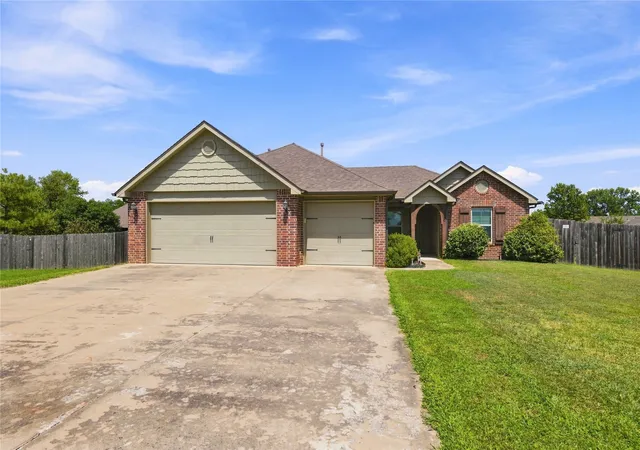 Photo 1 of Sale Pending at 1800 Tulip Ct, Claremore, OK 74019 | MLS# 2631371 | Listing updated on 2026-09-03